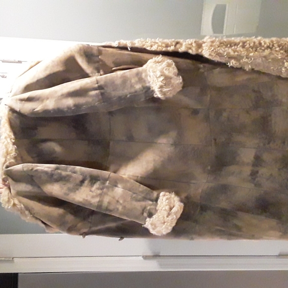 Full length sheepskin coat designer is denier - Picture 3 of 4